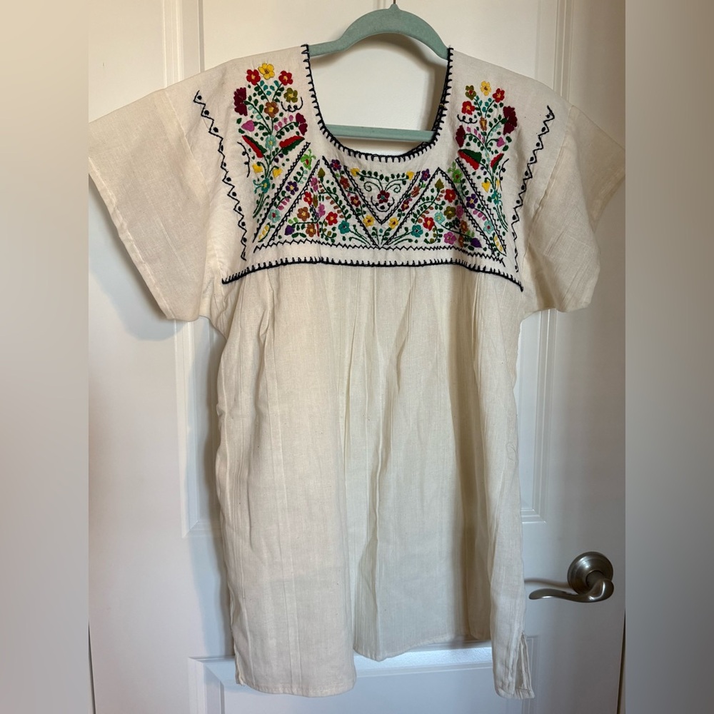 Women’s Authentic Traditional Mexican Embroidered Peasant Top Size Large NWOT